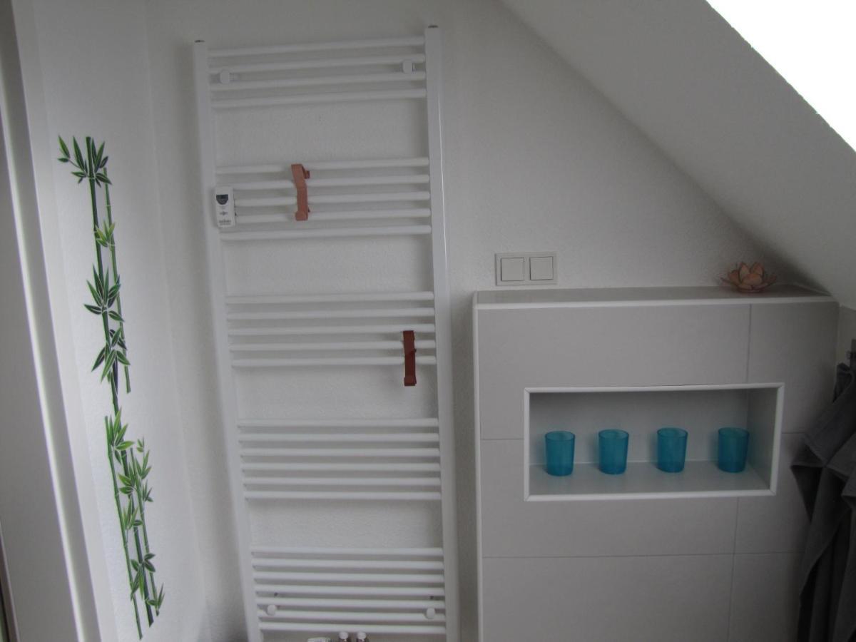 Moeblierte Dachgeschosswohnung In Ruhiger Lage Zu Vermieten Wetzlar Exterior photo