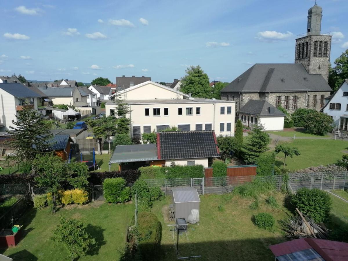 Moeblierte Dachgeschosswohnung In Ruhiger Lage Zu Vermieten Wetzlar Exterior photo